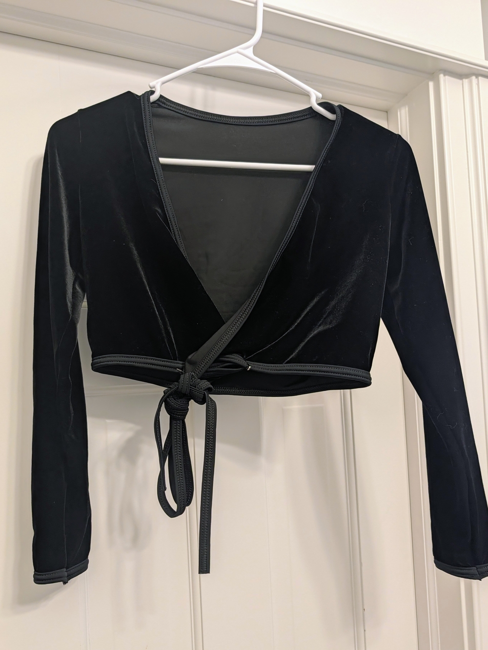 balera Black Velvet Ballet Wrap Tie Crop Top - Large Youth